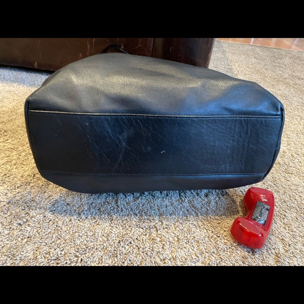 Coach - Picture 4 of 8
